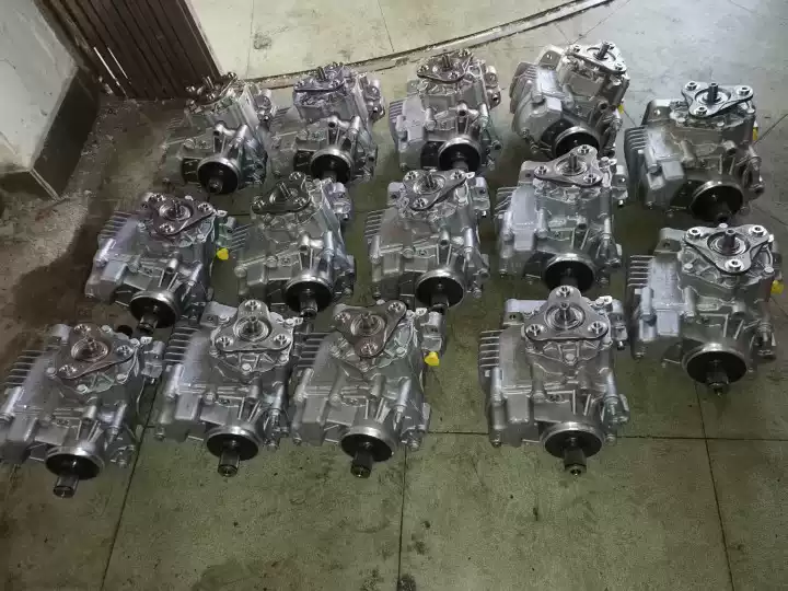 Suitable for Volkswagen Tiguan's new and old models Tuhuan Touwei Golf Magotan front and rear differential transfer gearbox assembly - Image 4