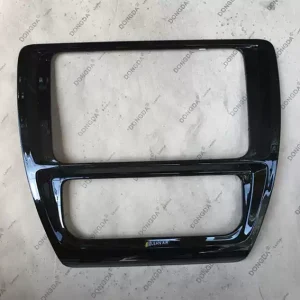 Volkswagen Sagitar 15-18 original car CD navigation face frame, new car teardown parts, mask panels are available in large quantities