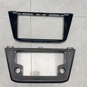 Tiguan L central control face frame Volkswagen Tiguan L original car screen face frame Original car CD machine face frame Panel mask removal parts