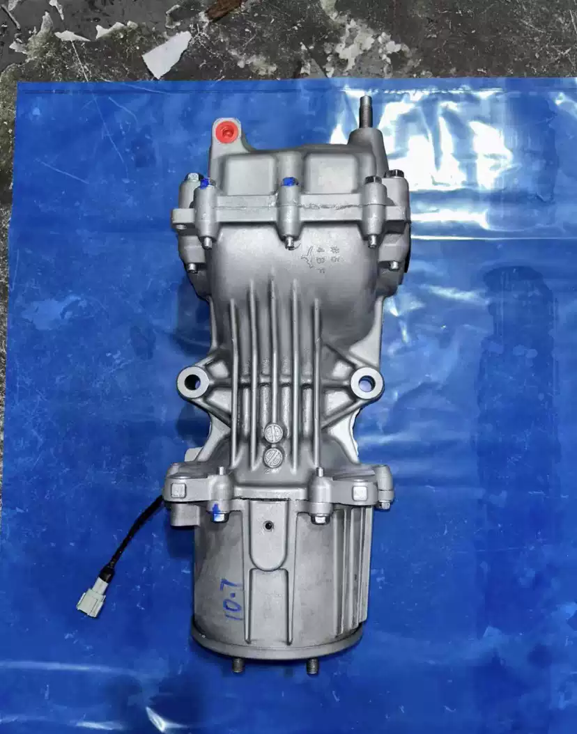 Suitable for Nissan Qijun T30 T31 hacker T32 front and rear differential electronic clutch transfer case assembly - Image 3