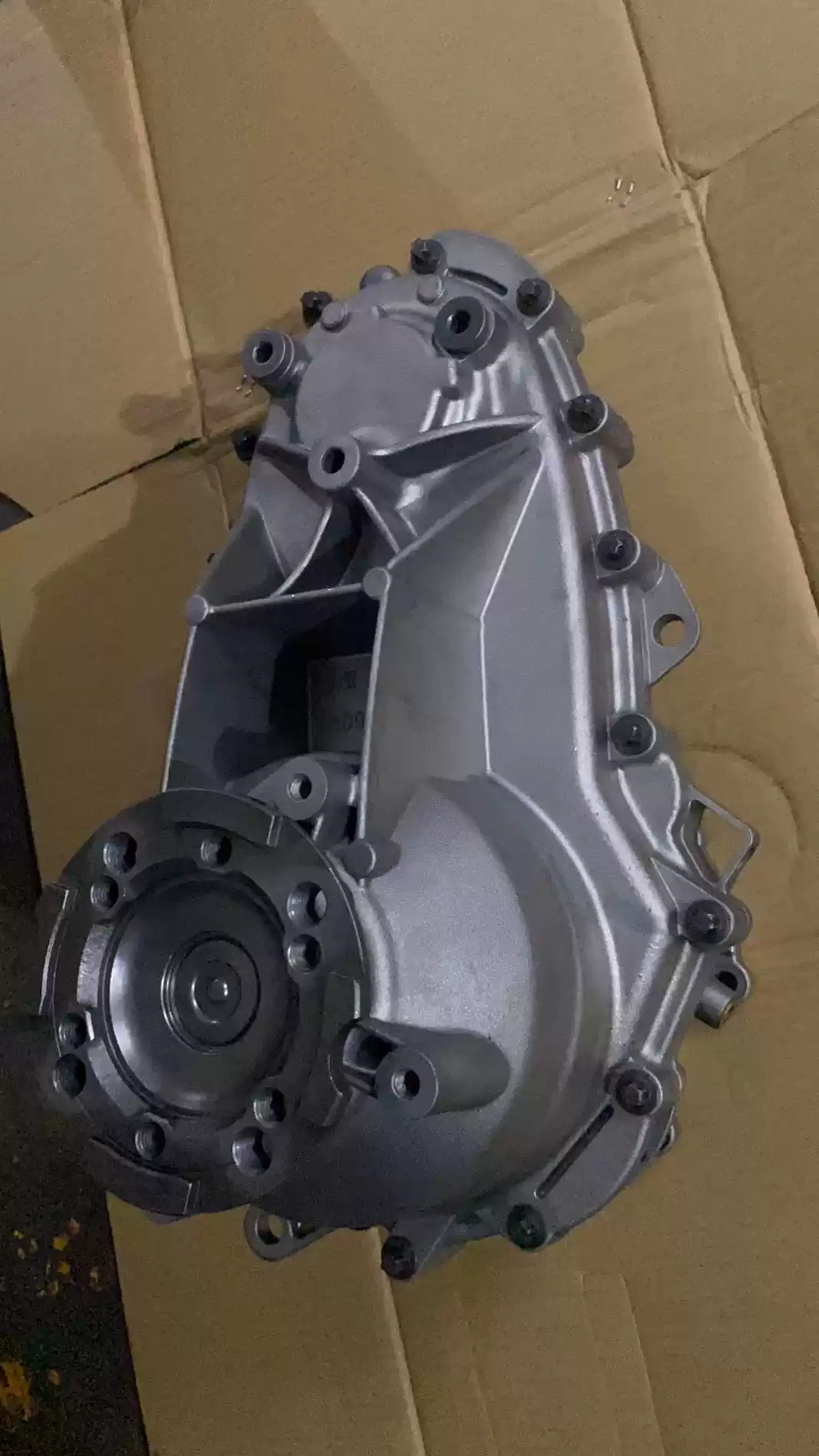 Applicable to Land Rover Freelander 2 Discovery 3 Discovery 4 Range Rover Sport Range Rover Aurora Front Differential Transfer Case Assembly - Image 3