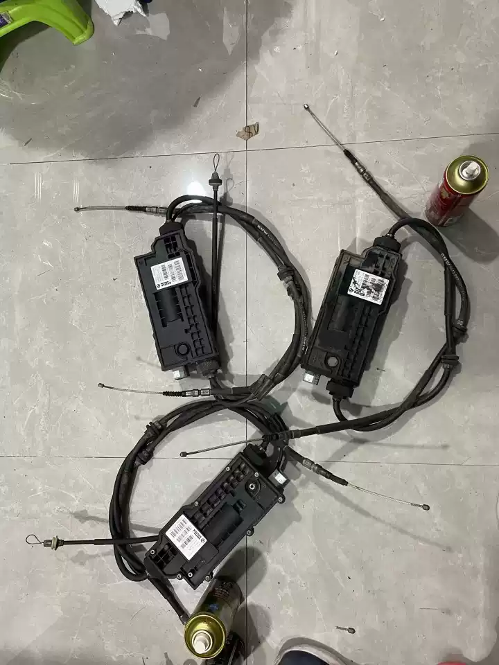 Applicable to BMW 7 Series X5 X6 740 730 X6E70 71F15 16 Handbrake Module Electronic Handbrake Module - Image 3