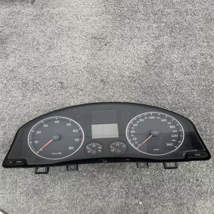 Adapt to Volkswagen Sagitar instrument panel assembly water temperature meter odometer assembly Original authentic car-removal parts