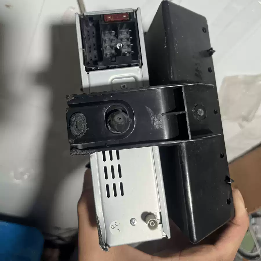 Suitable for Volkswagen low-profile vehicle storage box LaVida POLO Jetta Santana minimum storage box central control box - Image 5