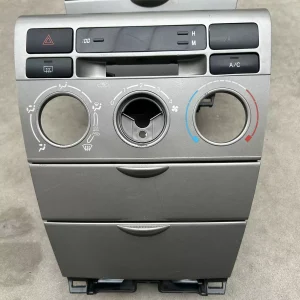 Adapt to 07-12 Toyota Corolla Air Conditioning Panel Assembly Central Control Panel Air Conditioning Heating and Cooling Switch Car Removal Parts