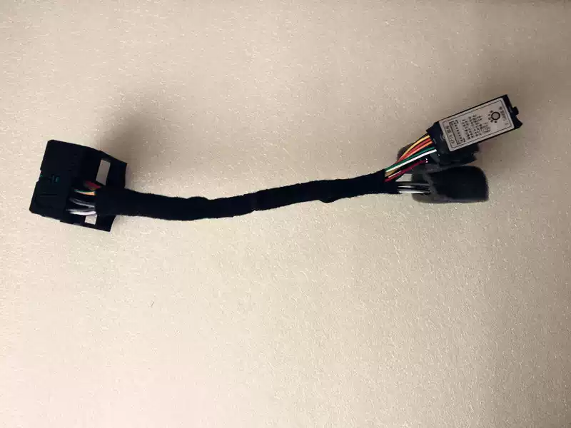 Volkswagen Sagitar Magotan Xinrui New Sang New Jetta Bora MIB reversing image CAN decoding analog adapter cable